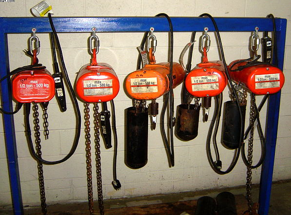 1000 Pound hoist